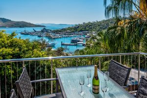 drinks-with-a-view-hamilton-island