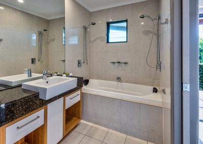 bathroom-2-spa-bath-double-shower